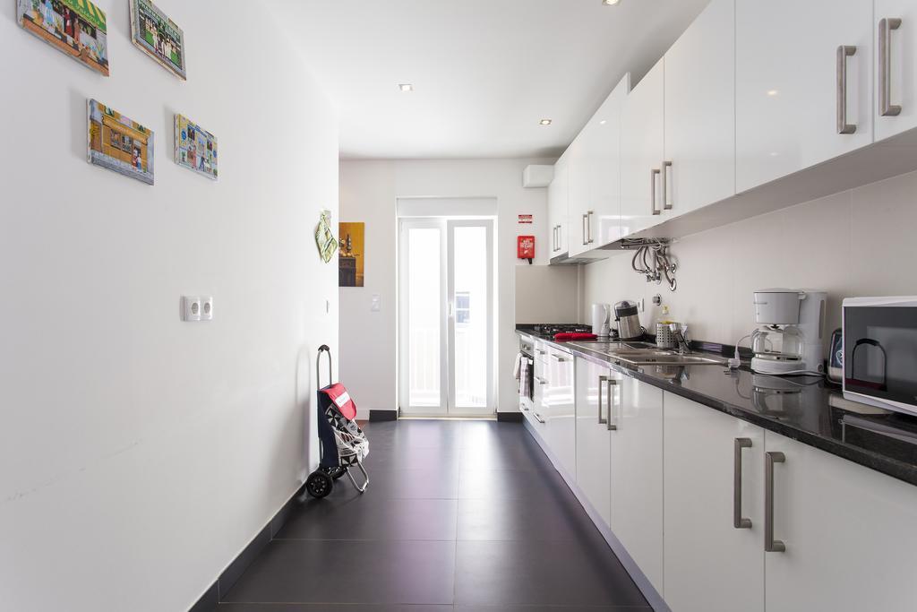 Joivy Joyful 2Br Apt With Terrace Nearby Sao Bento Palace Lisboa Eksteriør billede