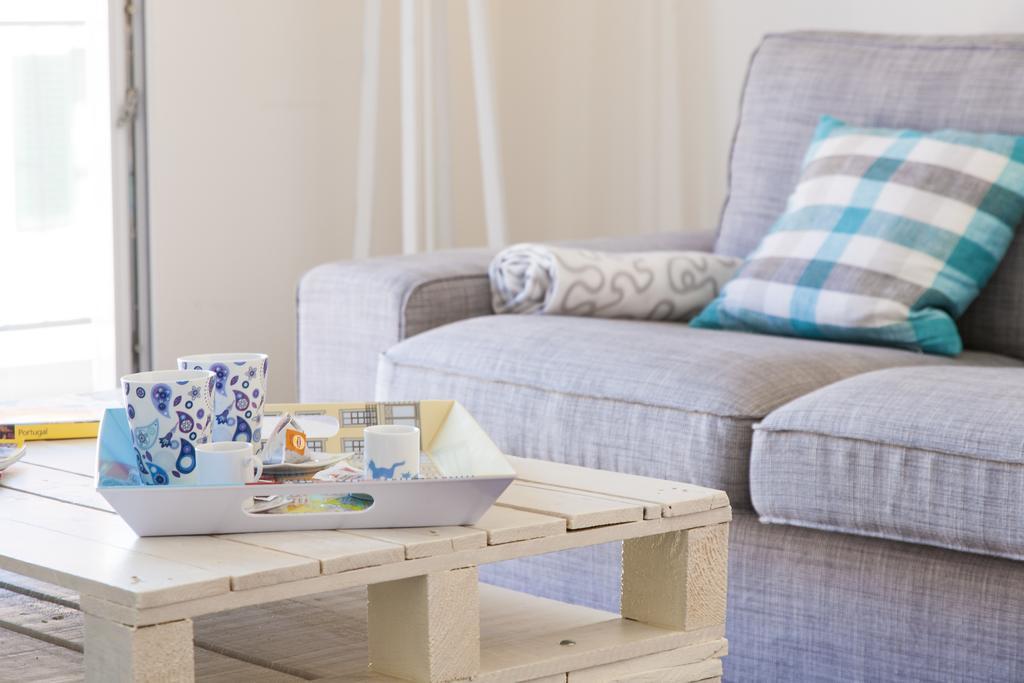 Joivy Joyful 2Br Apt With Terrace Nearby Sao Bento Palace Lisboa Værelse billede