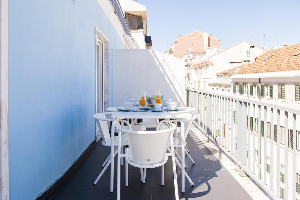 Joivy Joyful 2Br Apt With Terrace Nearby Sao Bento Palace Lisboa Eksteriør billede