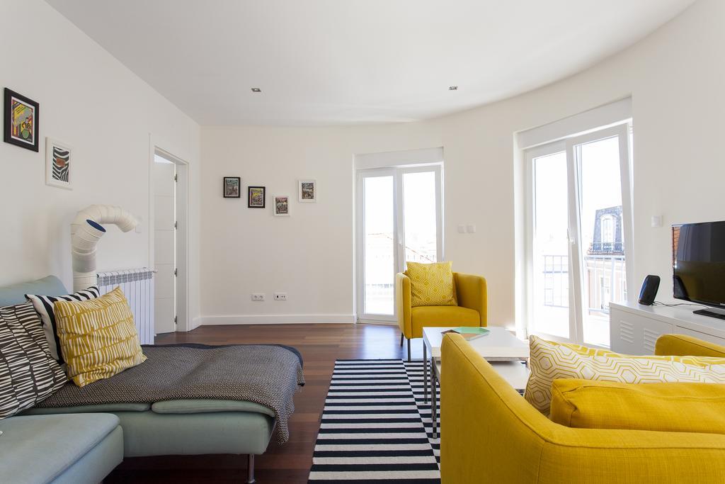 Joivy Joyful 2Br Apt With Terrace Nearby Sao Bento Palace Lisboa Eksteriør billede