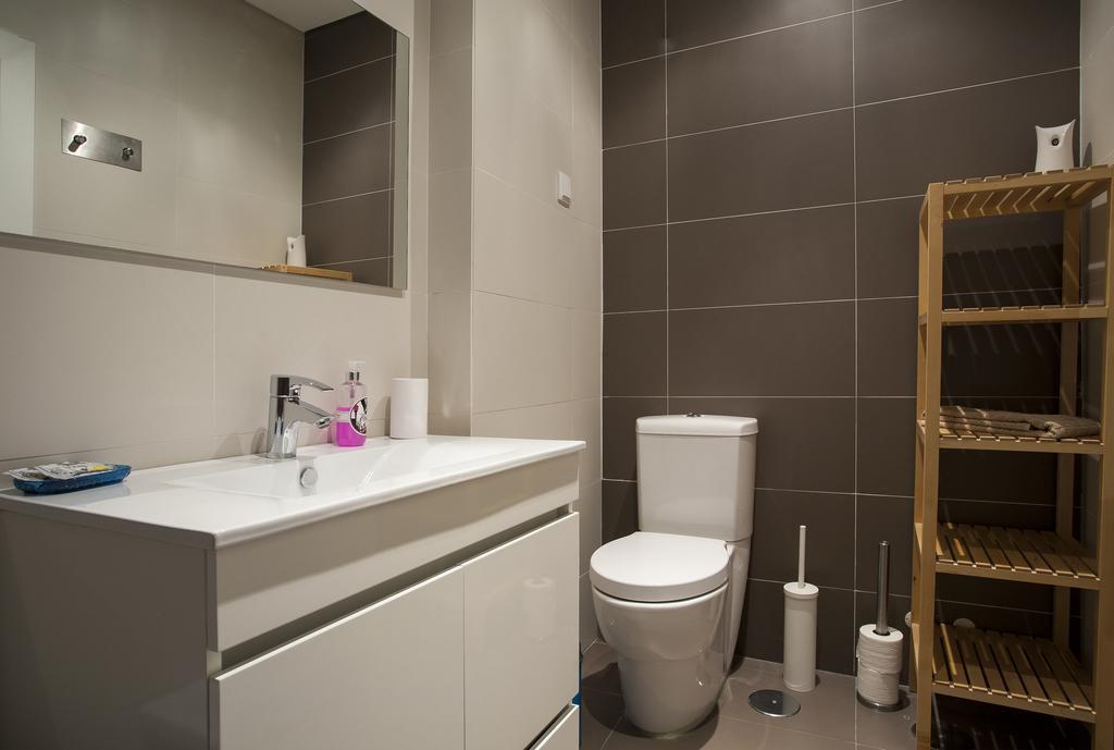 Joivy Joyful 2Br Apt With Terrace Nearby Sao Bento Palace Lisboa Eksteriør billede