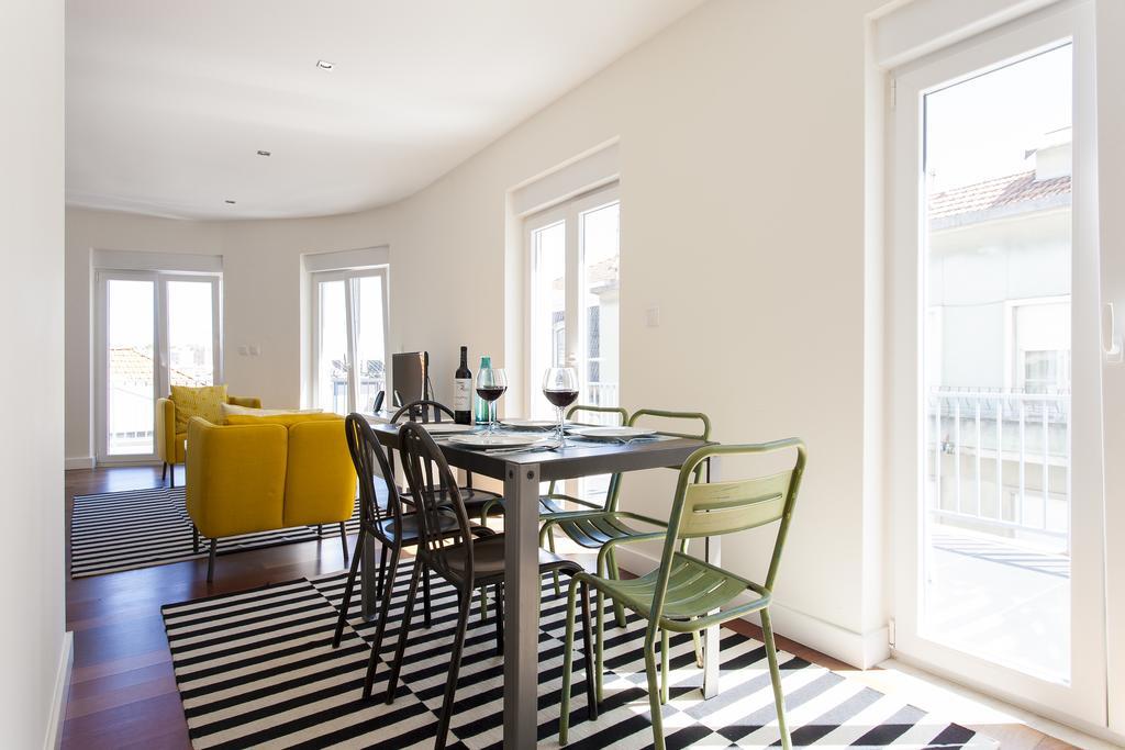 Joivy Joyful 2Br Apt With Terrace Nearby Sao Bento Palace Lisboa Eksteriør billede