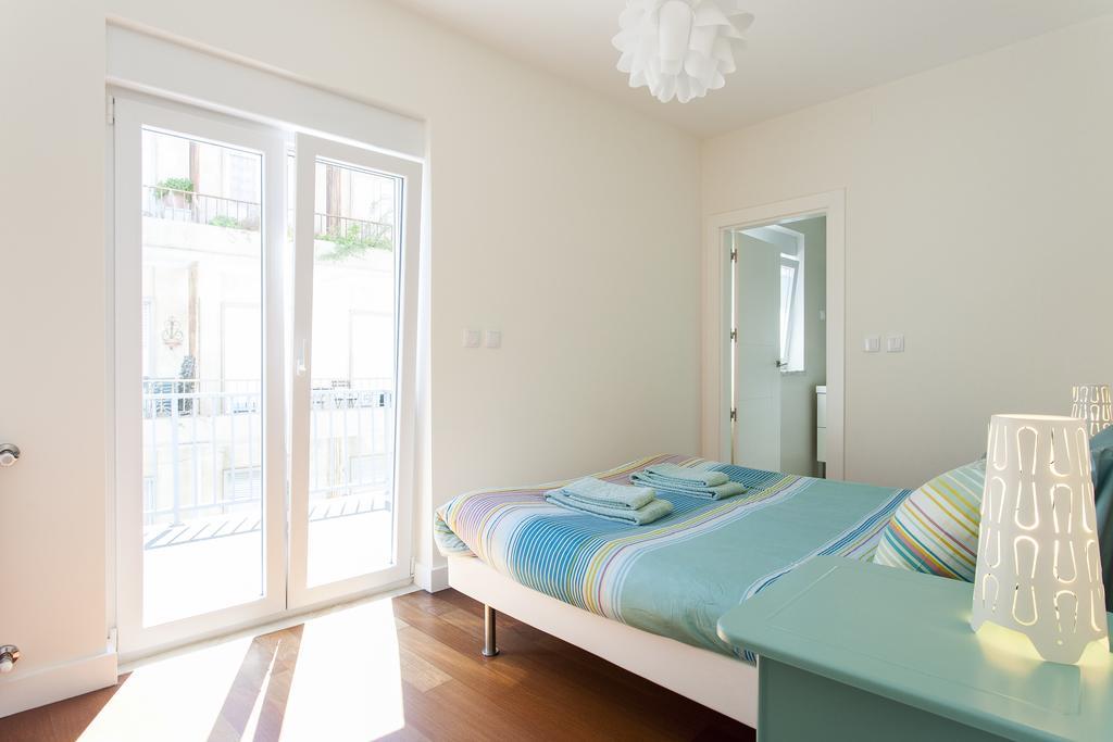 Joivy Joyful 2Br Apt With Terrace Nearby Sao Bento Palace Lisboa Eksteriør billede